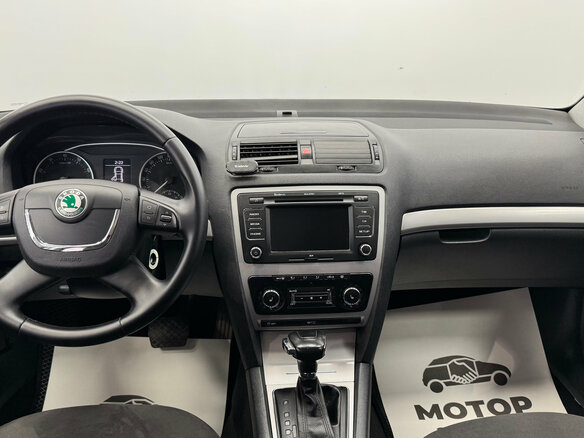 2012 Skoda Octavia II (A5) Рестайлинг, зелёный - вид 8