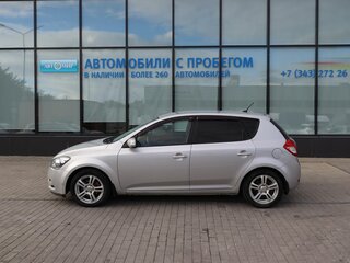 2010 Kia Ceed I, белый, 485000 рублей, вид 2