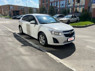 2013 Chevrolet Cruze I Рестайлинг, белый, 850000 рублей, вид 2