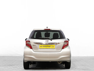 2015 Toyota Vitz III (XP130) Рестайлинг, серый, 749000 рублей, вид 5