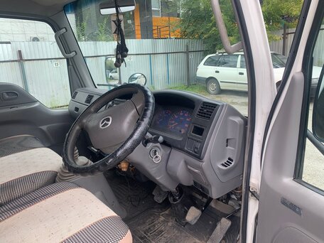 2003 Mazda Titan, белый, 1400000 рублей, вид 4