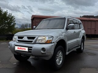 2003 Mitsubishi Pajero III Рестайлинг, серебристый, 650000 рублей, вид 1