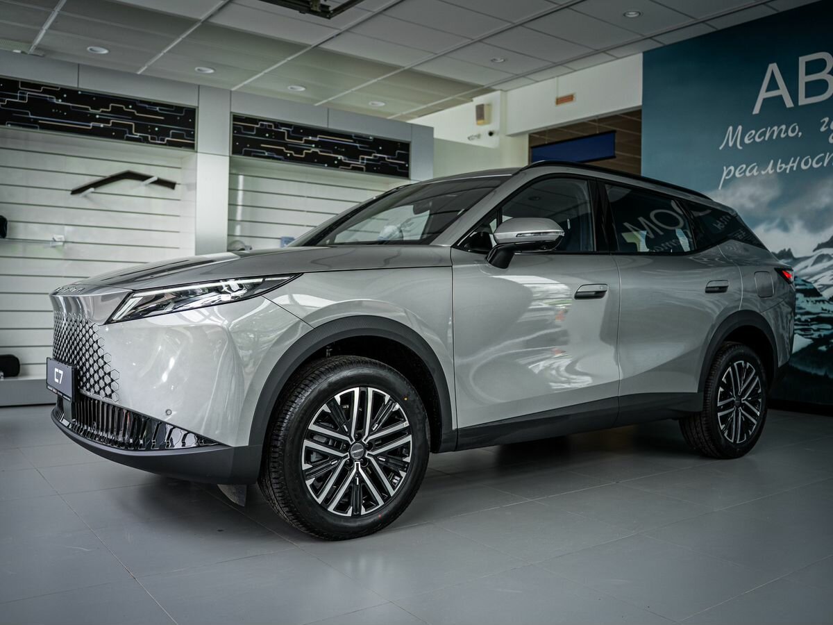 Открыть фотографии: Omoda C7