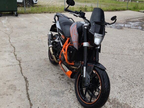 2013 KTM 690 Duke, чёрный, 500000 рублей - вид 7