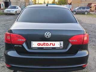 2013 Volkswagen Jetta VI, чёрный, 910000 рублей, вид 4