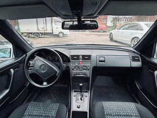 1994 Mercedes-Benz C-Класс 180 I (W202), серебристый, 2000000 рублей, вид 5