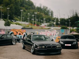 1995 BMW 7 серии 740i III (E38), серый, 1000000 рублей, вид 4