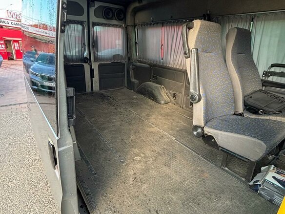 2004 Ford Transit, серый, 630000 рублей - вид 9