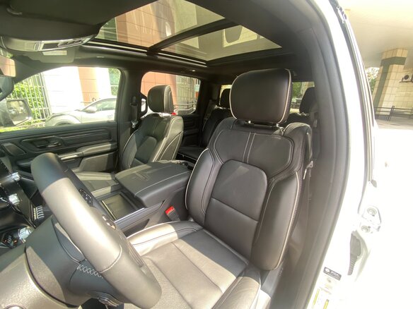 2023 Ram 1500 Quad Cab eTorque V, коричневый, 11300000 рублей - вид 35