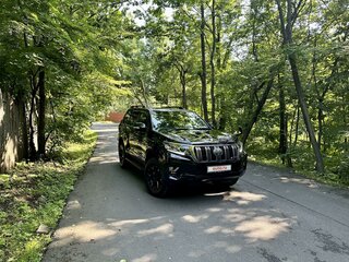 2019 Toyota Land Cruiser Prado 150 Series Рестайлинг 2, чёрный, 5050000 рублей, вид 4
