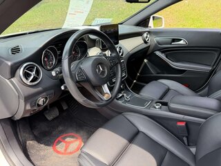 2018 Mercedes-Benz CLA 200 I (C117, X117) Рестайлинг, белый, 1770000 рублей, вид 4