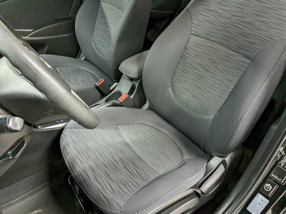 2015 Hyundai Solaris I Рестайлинг, чёрный - вид 13