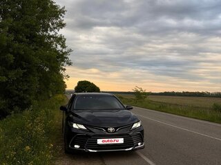 2023 Toyota Camry VIII (XV70) Рестайлинг, чёрный, 3300000 рублей, вид 4