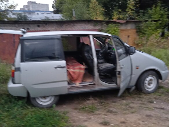2004 Lada (ВАЗ) 2120 Надежда I Рестайлинг, серебристый, 345000 рублей - вид 3