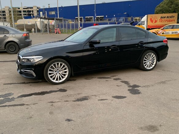 2019 BMW 5 серии 530d xDrive VII (G30/G31/G38), чёрный, 4500000 рублей - вид 7