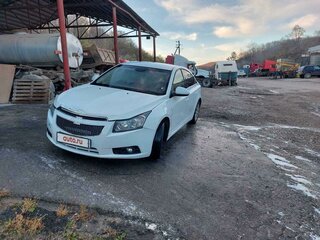 2012 Chevrolet Cruze I Рестайлинг, белый, 700000 рублей, вид 2