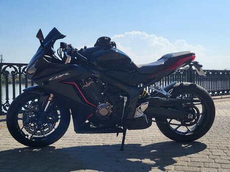 2021 Honda CBR 650R, чёрный, 950000 рублей, вид 4