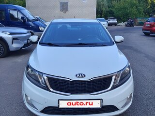 2013 Kia Rio 5-speed III, белый, 490000 рублей, вид 1