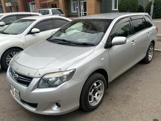 2011 Toyota Corolla Fielder X (E140, E150) Рестайлинг, серебристый, 950000 рублей, вид 2