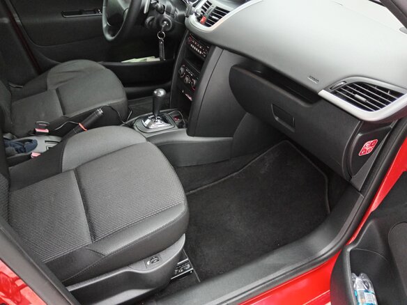 2010 Peugeot 207 I Рестайлинг, красный, 499999 рублей - вид 10