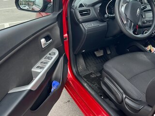 2012 Kia Rio 4-speed III, красный, 900000 рублей, вид 4