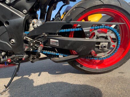 2012 Yamaha YZF-R1, красный, 1050000 рублей, вид 5
