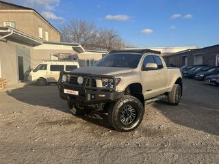 2008 Toyota Tundra CrewMax II, серый, 5500000 рублей, вид 1