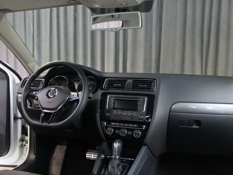 2016 Volkswagen Jetta VI Рестайлинг, белый, 999000 рублей, вид 5