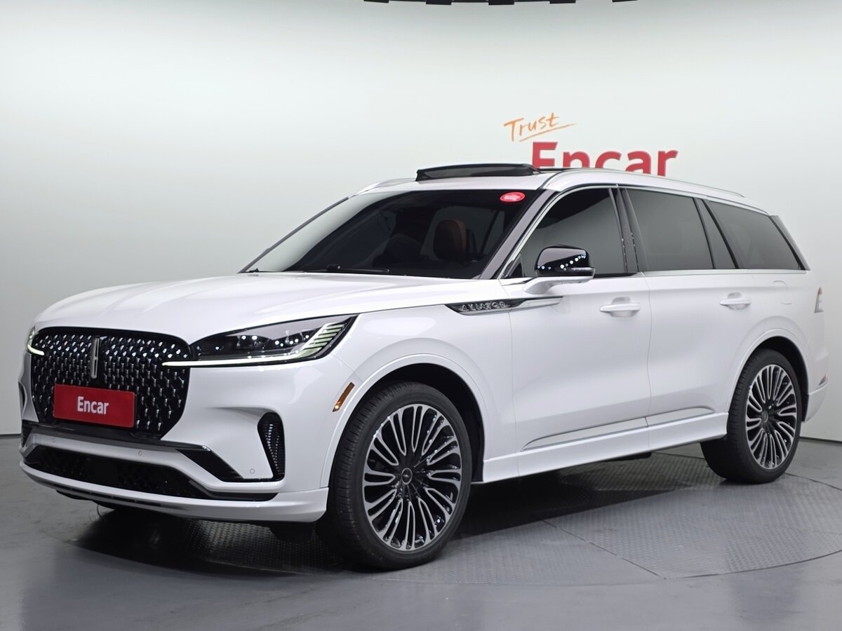 Открыть фотографии: Lincoln Aviator II Рестайлинг