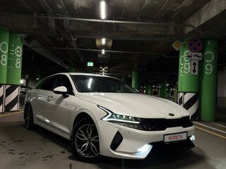 2021 Kia K5 III, белый, 2599990 рублей, вид 1