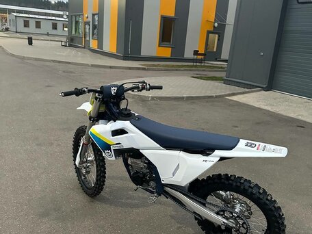 2025 Husqvarna FC 450, белый, 1000000 рублей, вид 2
