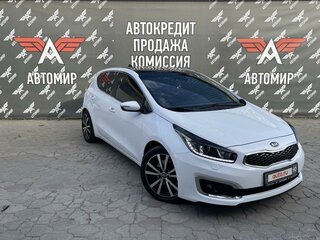 2017 Kia Ceed II Рестайлинг, белый, 1600000 рублей, вид 3