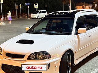 2001 Toyota Caldina II Рестайлинг, белый, 850000 рублей, вид 2