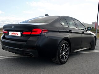 2021 BMW 5 серии 520d xDrive VII (G30/G31/G38) Рестайлинг, чёрный, 4000000 рублей, вид 3