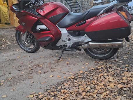 2012 Honda ST 1300, красный, 850000 рублей, вид 1