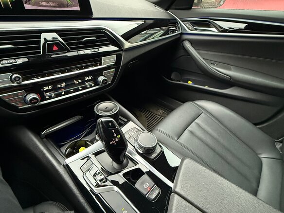 2019 BMW 5 серии 520d VII (G30/G31/G38), белый, 3800000 рублей - вид 14
