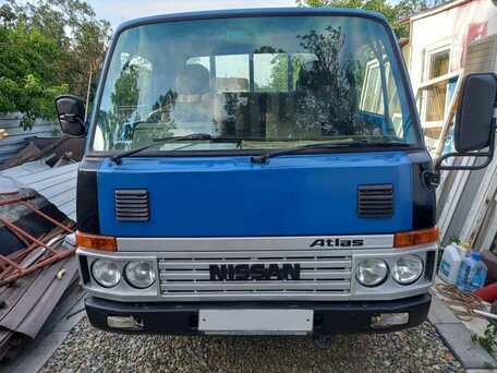 1985 Nissan Atlas, синий, 850000 рублей, вид 3