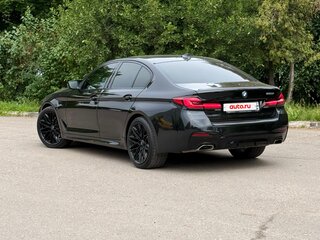 2021 BMW 5 серии 520i VII (G30/G31/G38) Рестайлинг, чёрный, 3840000 рублей, вид 2