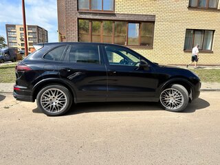 2017 Porsche Cayenne Diesel II Рестайлинг (958), чёрный, 3900000 рублей, вид 4