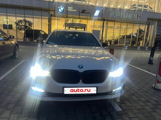 2017 BMW 5 серии 520i VII (G30/G31/G38), белый, 2399000 рублей, вид 3