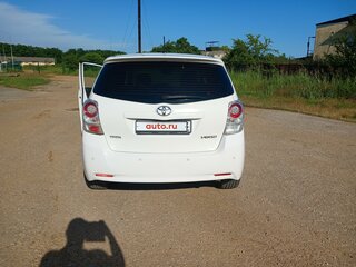 2012 Toyota Verso I, белый, 1000000 рублей, вид 3