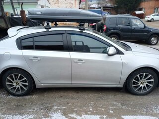 2013 Chevrolet Cruze I Рестайлинг, серебристый, 930000 рублей, вид 4