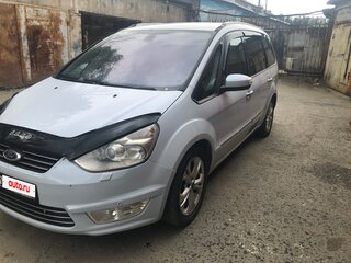 2014 Ford Galaxy II Рестайлинг, белый, 900000 рублей, вид 3