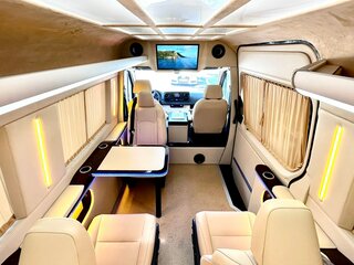 2018 Mercedes-Benz Sprinter, чёрный, 6064629 рублей, вид 3