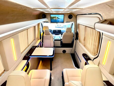 2018 Mercedes-Benz Sprinter, чёрный, 6064629 рублей, вид 3