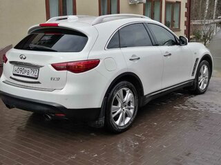 2011 Infiniti FX37 II (S51) Рестайлинг, белый, 1800000 рублей, вид 5