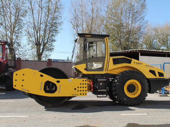 2024 Bomag BW 226 DH-5, жёлтый, 17800000 рублей - вид 2