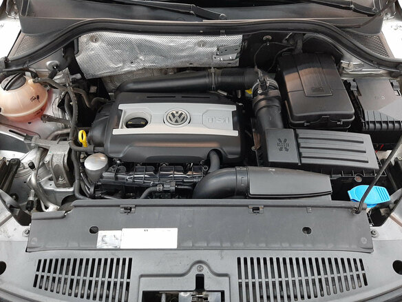 2015 Volkswagen Tiguan I Рестайлинг, серебристый - вид 6