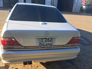 1995 Mercedes-Benz S-Класс 320 Long III (W140) Рестайлинг, белый, 1100000 рублей, вид 4