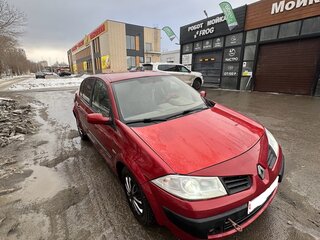 2006 Renault Megane II Рестайлинг, красный, 180000 рублей, вид 2